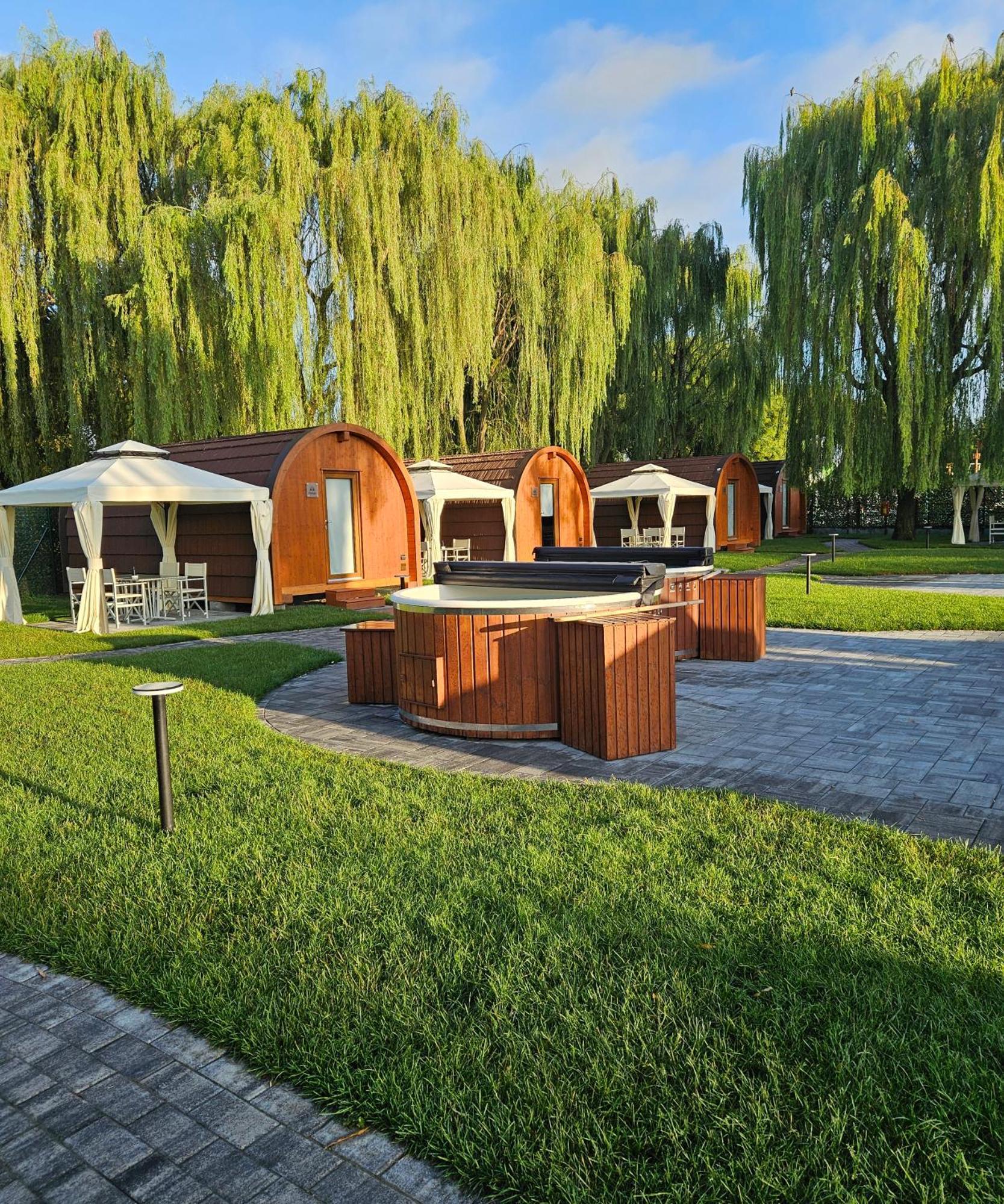 Vicolungo Glamour Lodge & Spa - Free Spa Hot Tub E Sauna Exterior photo