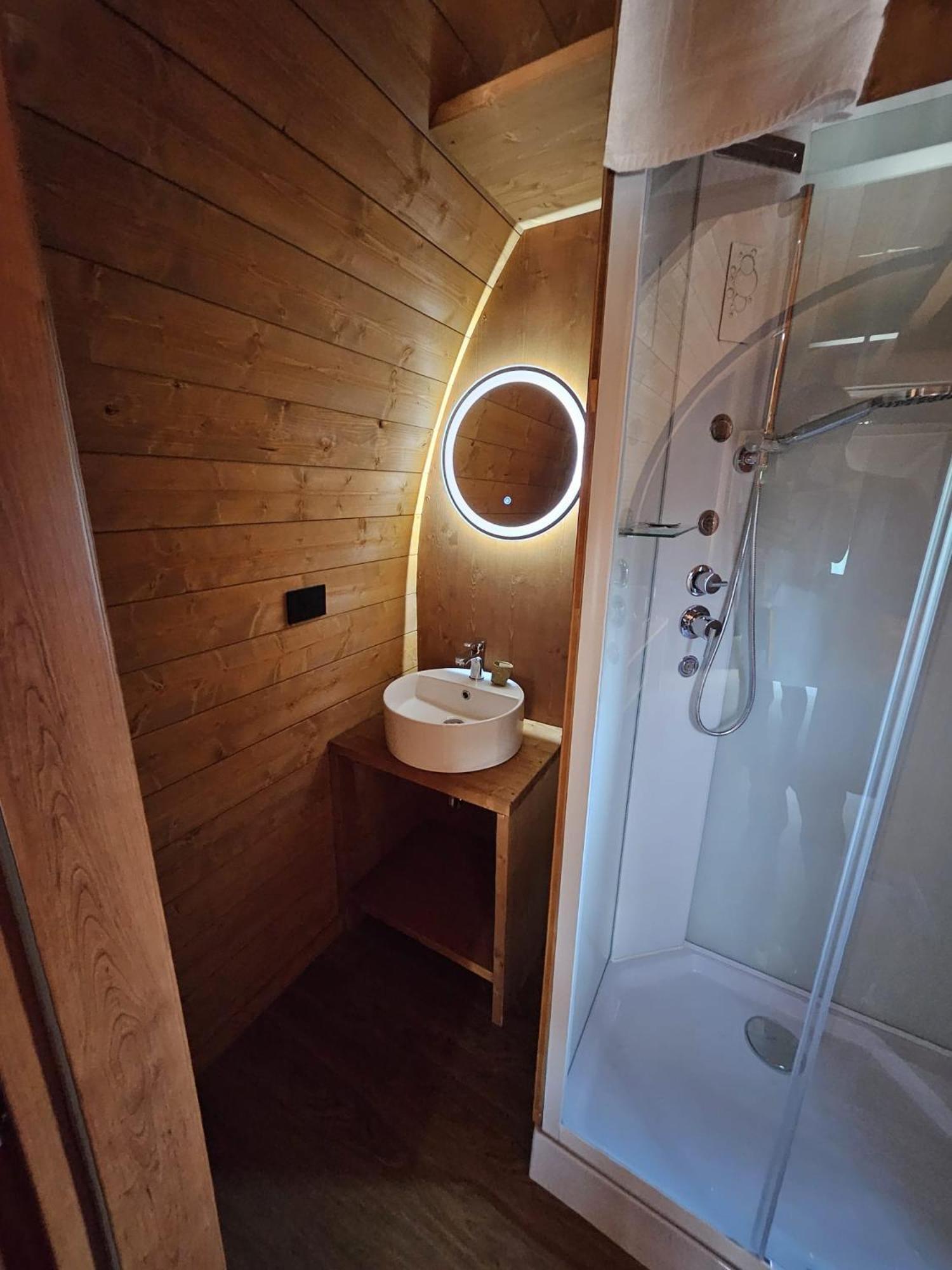 Vicolungo Glamour Lodge & Spa - Free Spa Hot Tub E Sauna Exterior photo