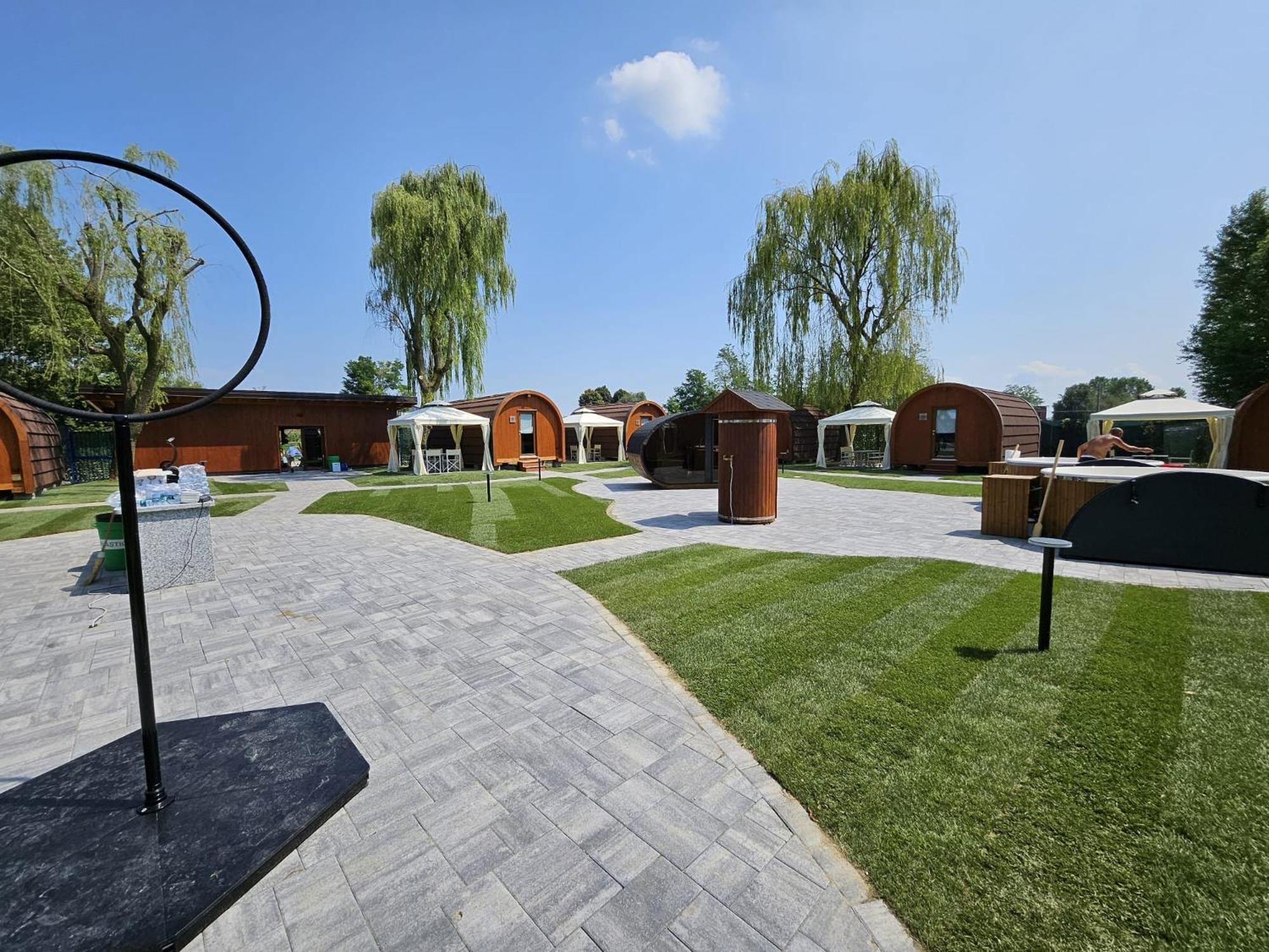 Vicolungo Glamour Lodge & Spa - Free Spa Hot Tub E Sauna Exterior photo
