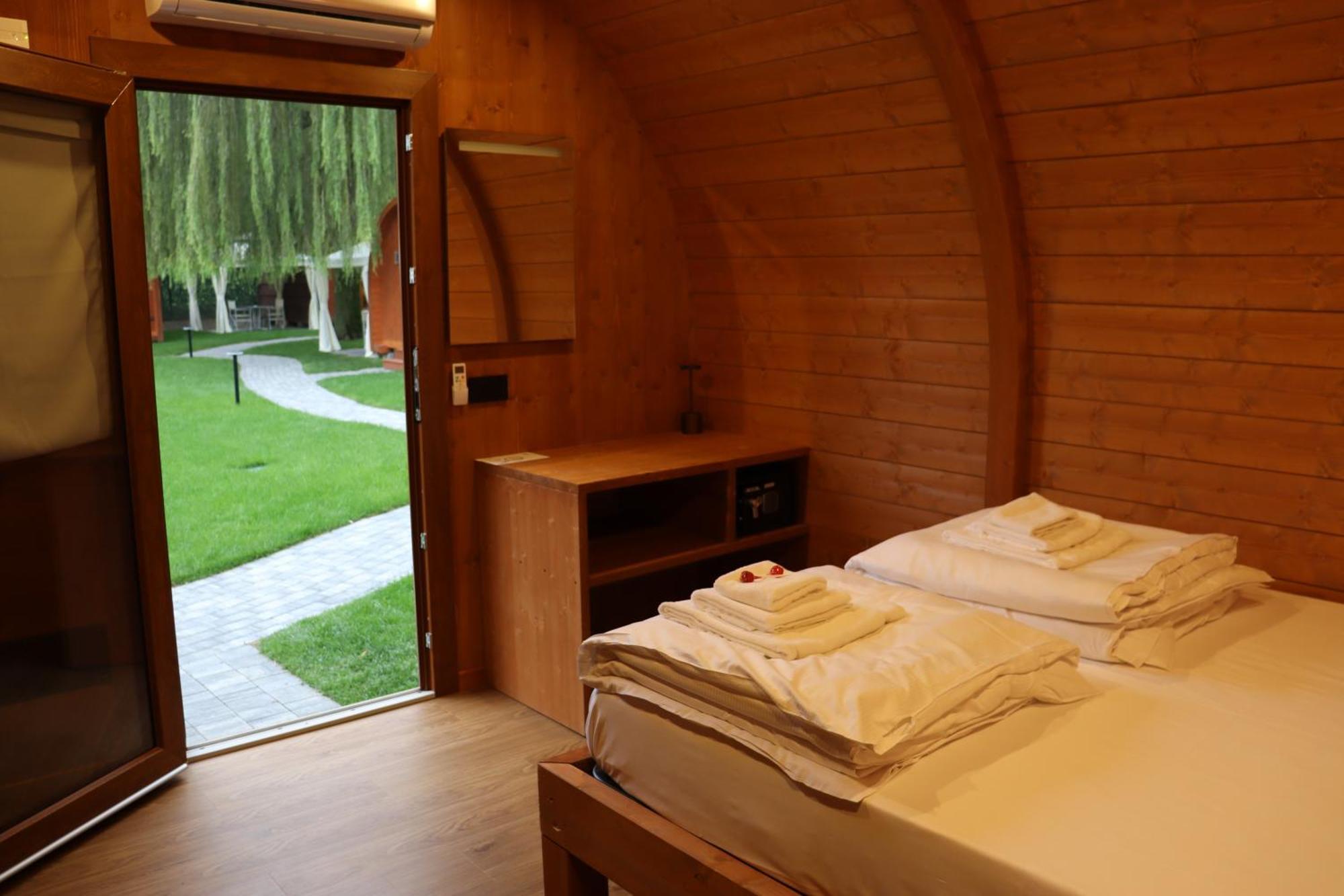 Vicolungo Glamour Lodge & Spa - Free Spa Hot Tub E Sauna Exterior photo